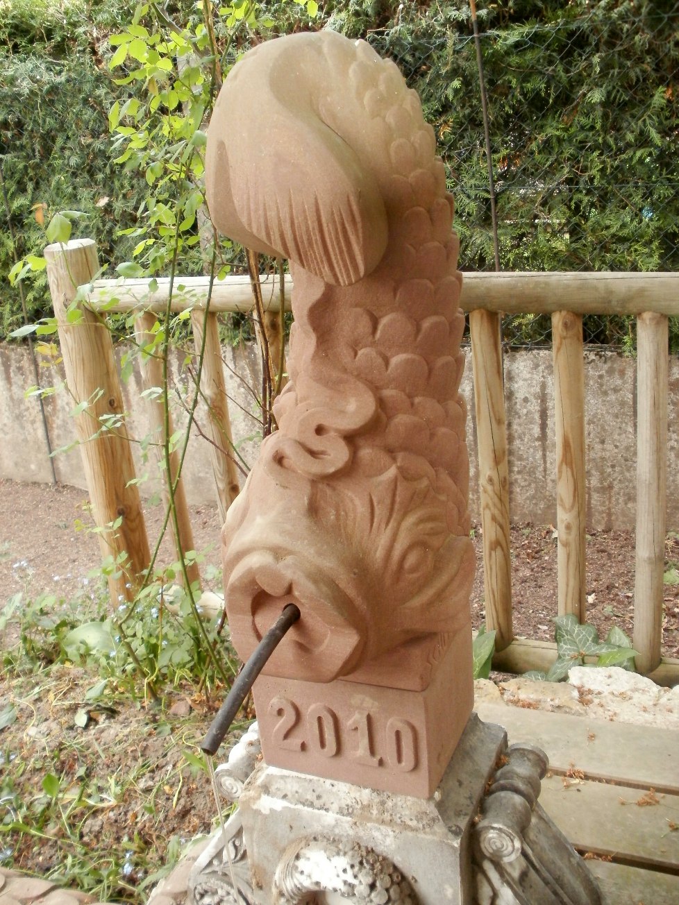 Fontaine poisson , Sculpture monumentale. Cabreraun